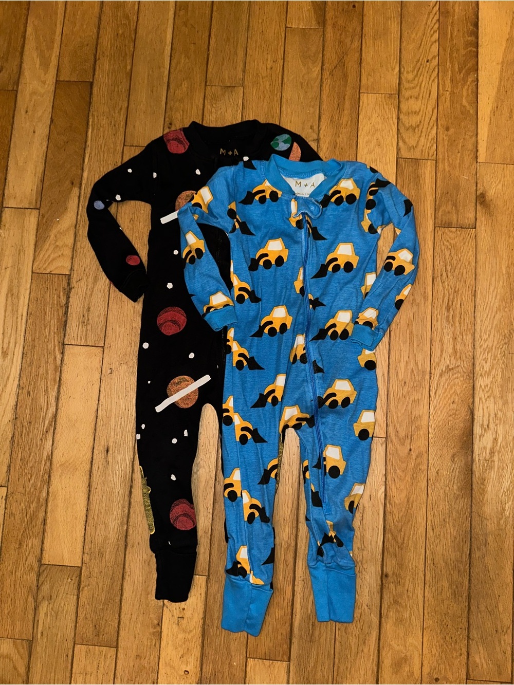 Kid’s Unisex Monica + Andy long sleeve onesie pajama set bundle zip